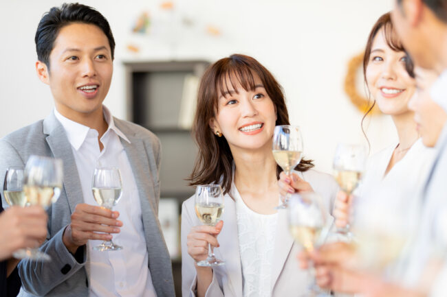 マッチングアプリで彼女ができない男性のイメージ