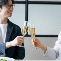 <span class="title">街コンに一人参加する男性は不利？むしろ出会いやすい理由を解説</span>