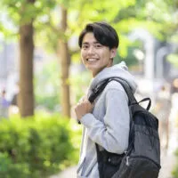 <span class="title">男性向け｜街コンの持ち物は？基本から魅力アピールのためのアイテムを解説</span>