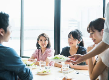 幹事様の連絡先を双方にお伝えします