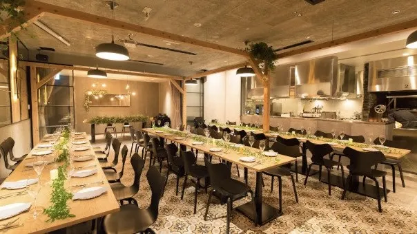 年収800万以上 or 国家公務員のメインイメージ